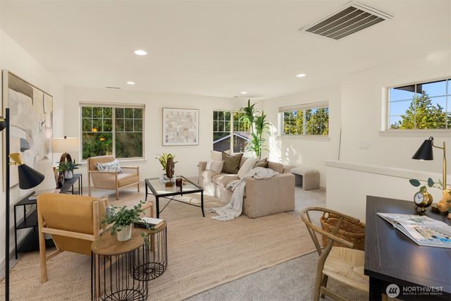 5740 Solana Lane NE, Bainbridge Island, WA 98110