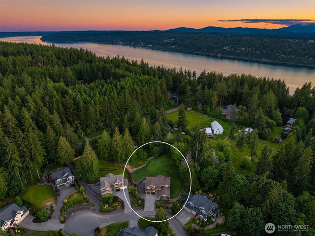 5740 Solana Lane NE, Bainbridge Island, WA 98110
