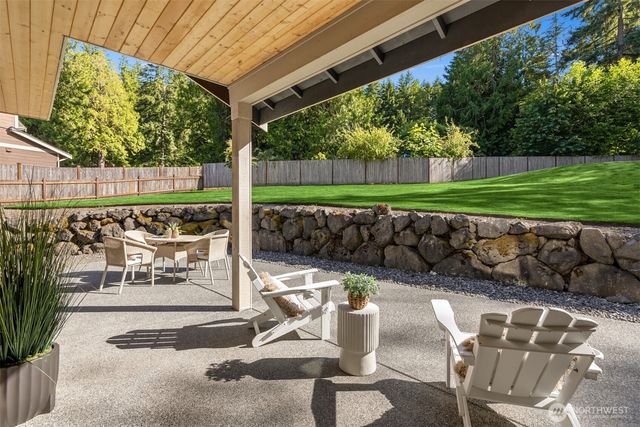 5740 Solana Lane NE, Bainbridge Island, WA 98110