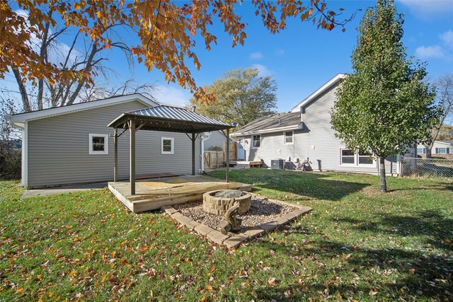 321 NE 9th Street, Ankeny, IA 50021