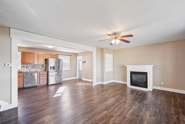 321 NE 9th Street, Ankeny, IA 50021