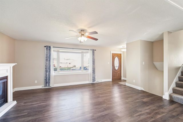 321 NE 9th Street, Ankeny, IA 50021