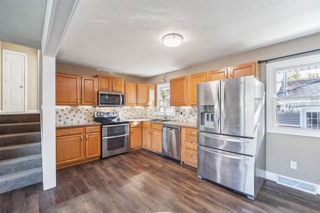 321 NE 9th Street, Ankeny, IA 50021