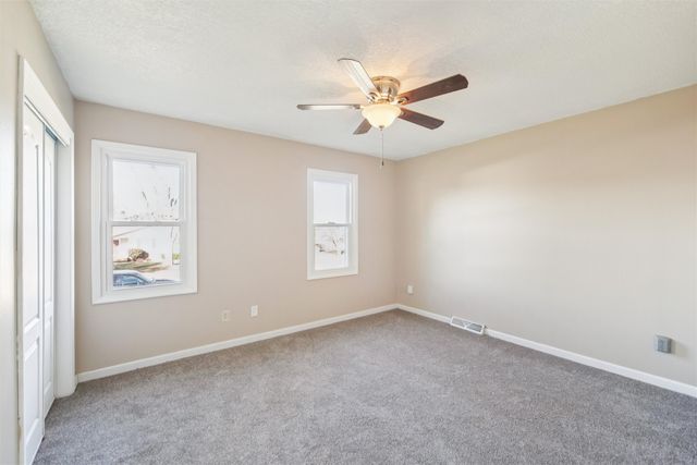 321 NE 9th Street, Ankeny, IA 50021