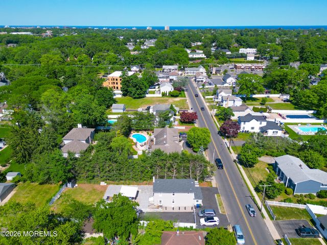 377 W Park Avenue, Oakhurst, NJ 07755