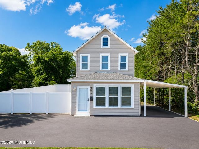 377 W Park Avenue, Oakhurst, NJ 07755