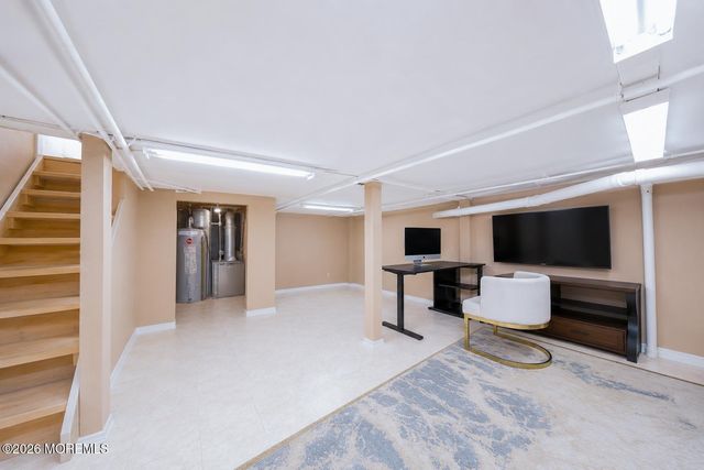 377 W Park Avenue, Oakhurst, NJ 07755