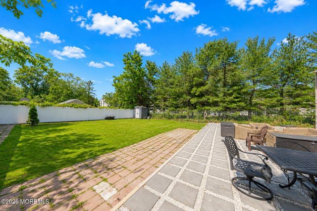 377 W Park Avenue, Oakhurst, NJ 07755