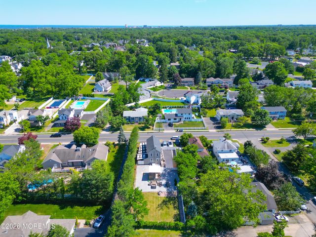 377 W Park Avenue, Oakhurst, NJ 07755