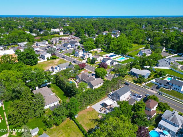 377 W Park Avenue, Oakhurst, NJ 07755