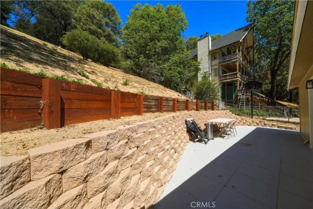 24743 Edelweiss Drive, Crestline, CA 92325