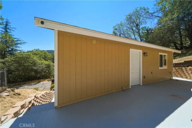 24743 Edelweiss Drive, Crestline, CA 92325