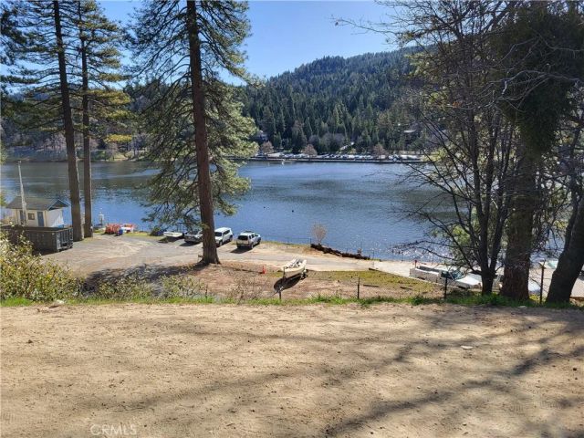 24743 Edelweiss Drive, Crestline, CA 92325