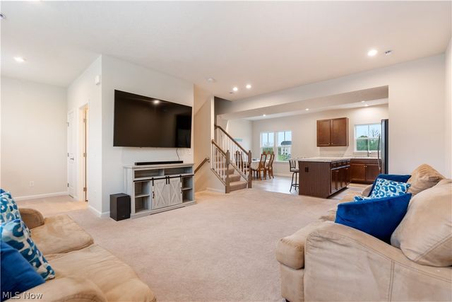 342 E Reno Drive, Louisville, OH 44641