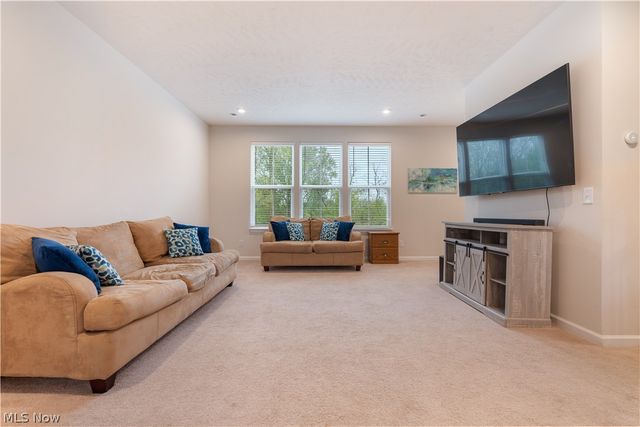 342 E Reno Drive, Louisville, OH 44641