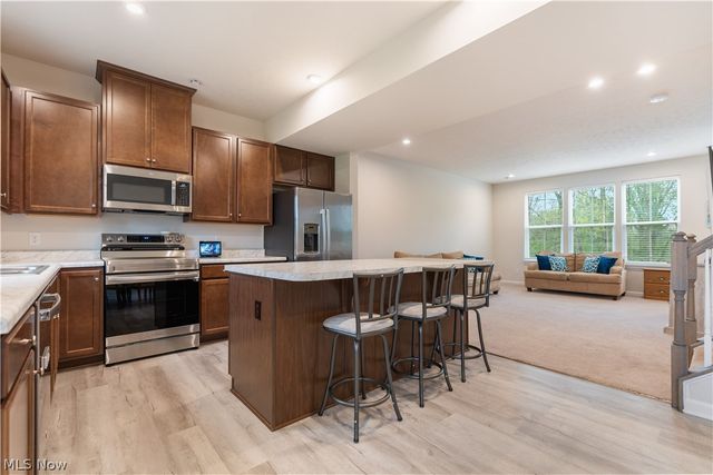 342 E Reno Drive, Louisville, OH 44641