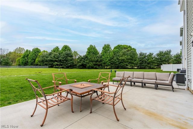 342 E Reno Drive, Louisville, OH 44641
