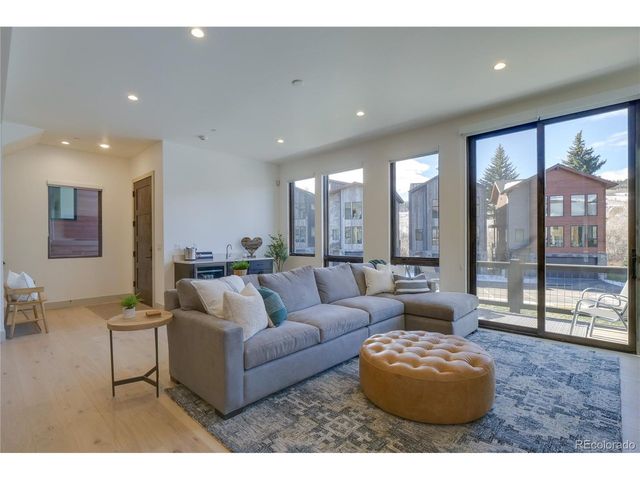 111 Geneva Dr, Silverthorne, CO 80498