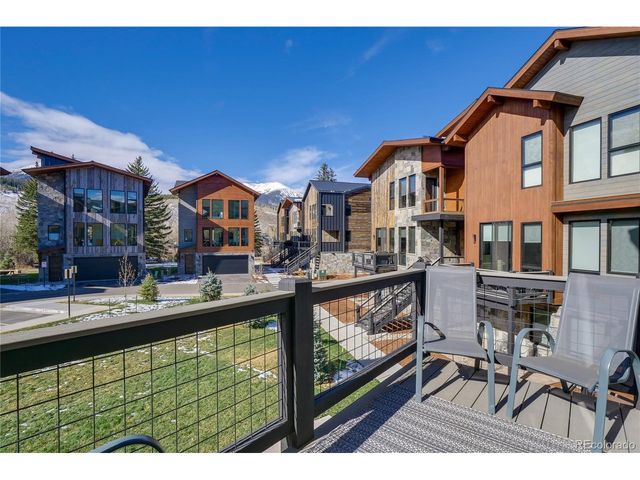 111 Geneva Dr, Silverthorne, CO 80498