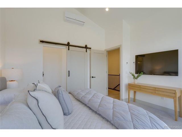 111 Geneva Dr, Silverthorne, CO 80498