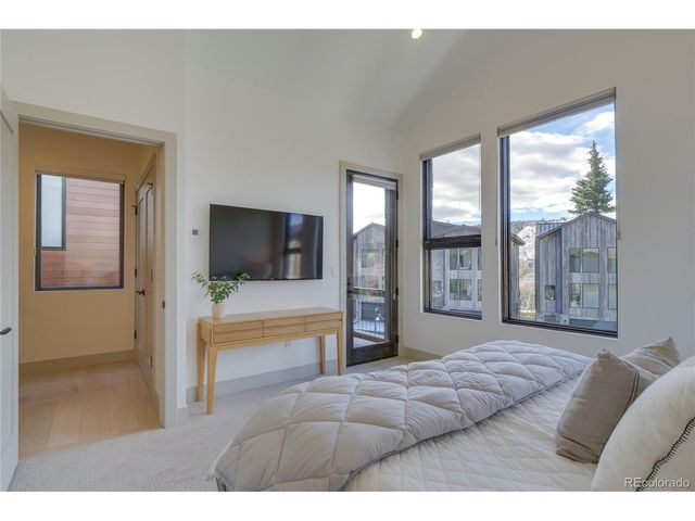 111 Geneva Dr, Silverthorne, CO 80498