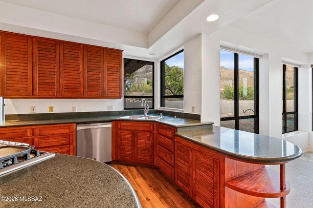 3441 E Cathedral Rock Circle, Tucson, AZ 85718