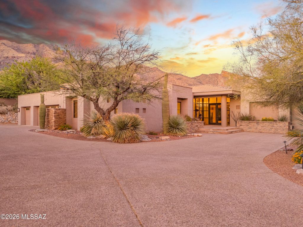 3441 E Cathedral Rock Circle, Tucson, AZ 85718