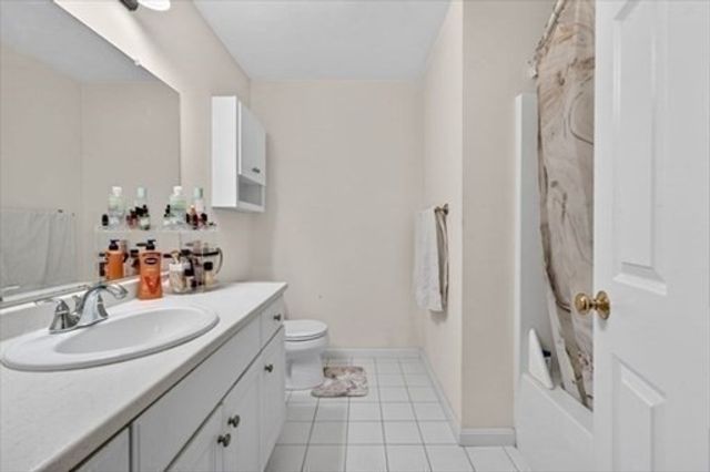 1 Knowlton Circle 1, Upton, MA 01568