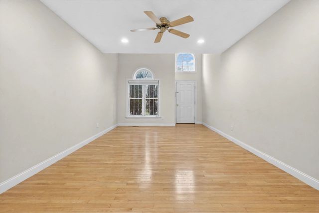 1 Knowlton Circle 1, Upton, MA 01568