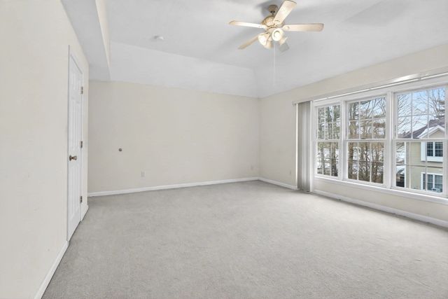 1 Knowlton Circle 1, Upton, MA 01568