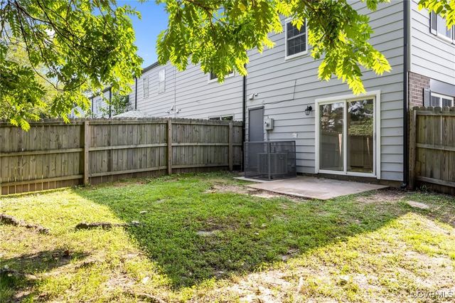 3267 Hunters Mill Dr, Henrico, VA 23223