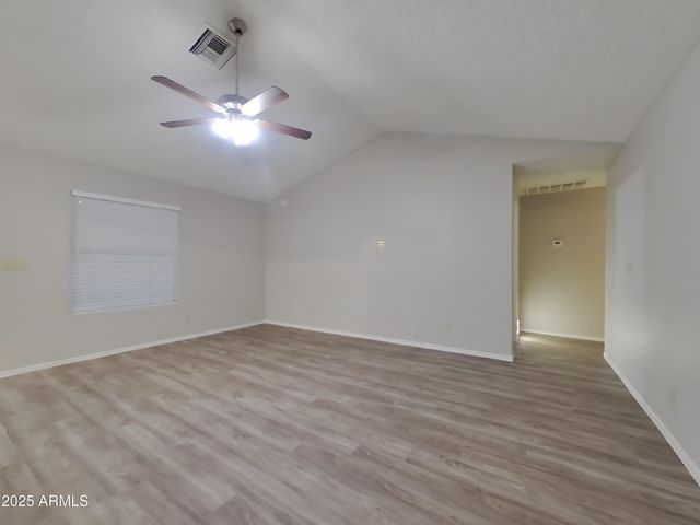 7743 W DREYFUS Drive, Peoria, AZ 85381