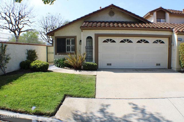 704 Wind Willow Way, Simi Valley, CA 93065