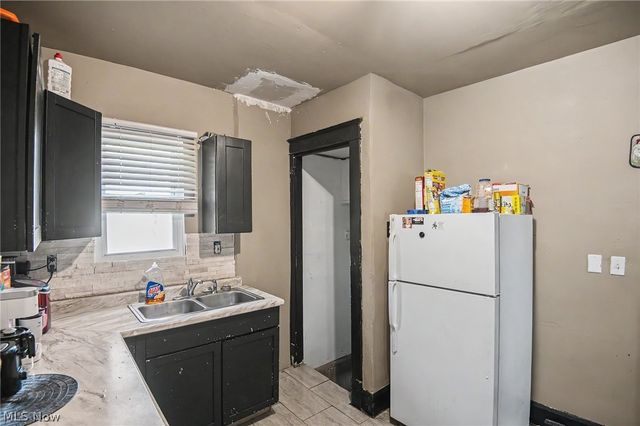 32 E Avondale Avenue, Youngstown, OH 44507