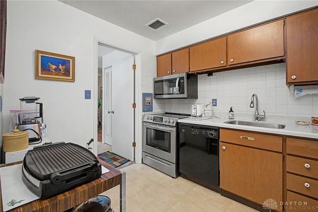 2230 S Patterson Boulevard 23, Kettering, OH 45409