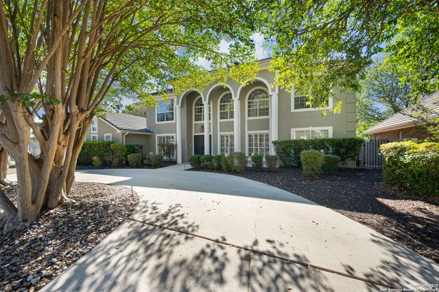 10 Thornhurst, San Antonio, TX 78218