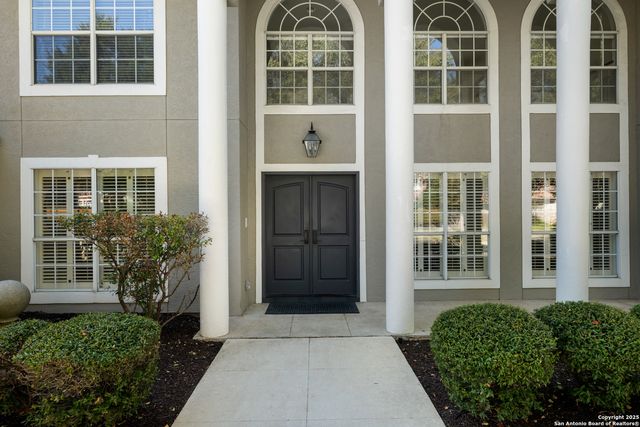 10 Thornhurst, San Antonio, TX 78218