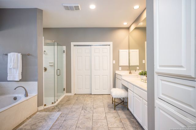 10 Thornhurst, San Antonio, TX 78218