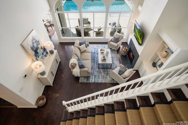 10 Thornhurst, San Antonio, TX 78218