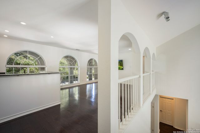 10 Thornhurst, San Antonio, TX 78218