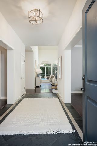 10 Thornhurst, San Antonio, TX 78218