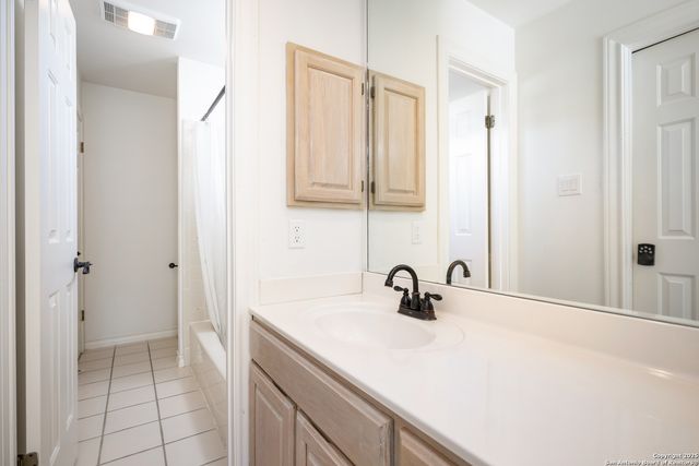 10 Thornhurst, San Antonio, TX 78218