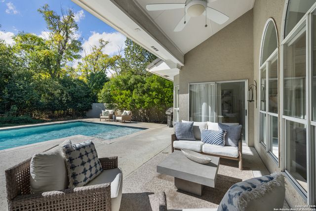 10 Thornhurst, San Antonio, TX 78218