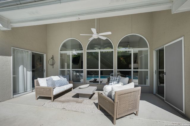 10 Thornhurst, San Antonio, TX 78218