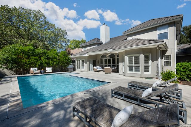 10 Thornhurst, San Antonio, TX 78218