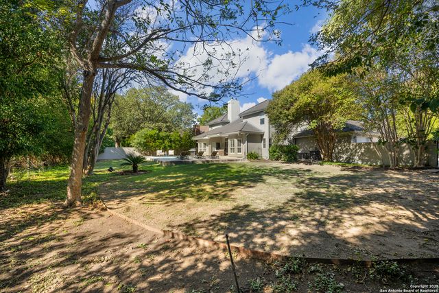 10 Thornhurst, San Antonio, TX 78218