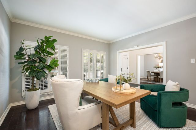 10 Thornhurst, San Antonio, TX 78218