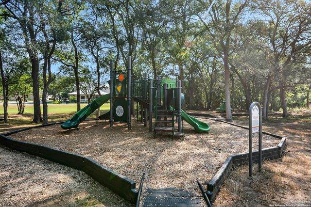 10 Thornhurst, San Antonio, TX 78218