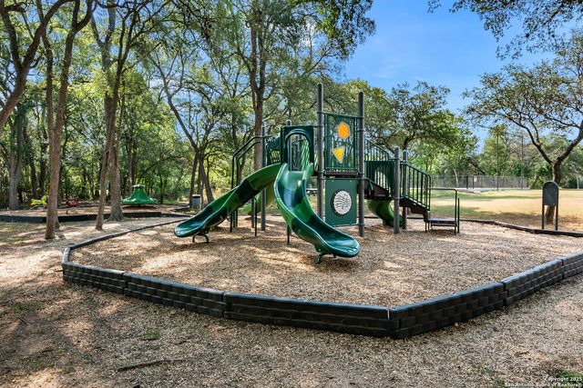 10 Thornhurst, San Antonio, TX 78218