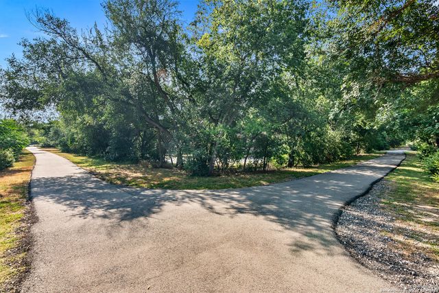 10 Thornhurst, San Antonio, TX 78218